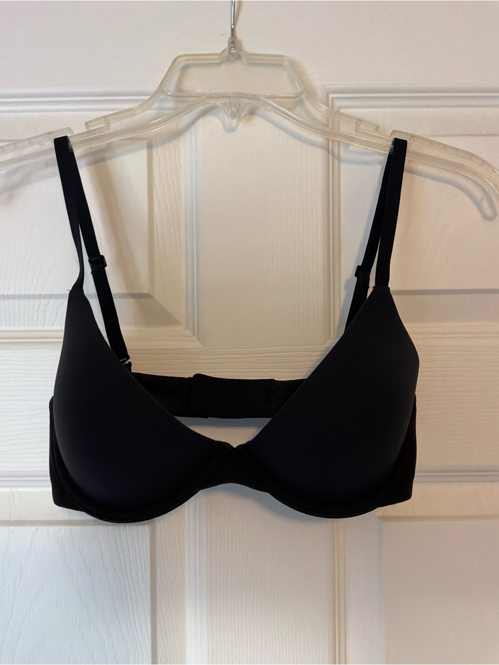 Skims Fits Everybody  black Plunge bra size 32D
